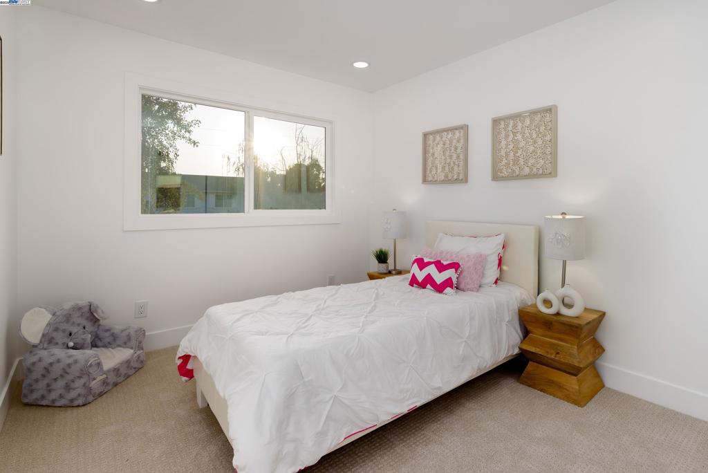 PLEASANT VALLEY - Residential