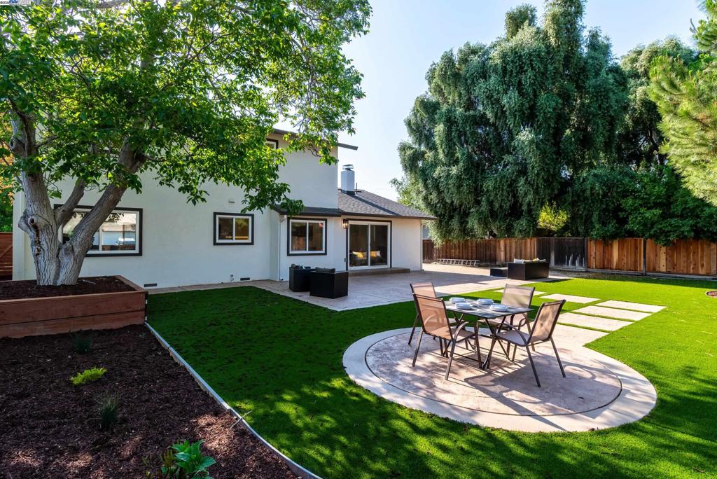 PLEASANT VALLEY - Residential