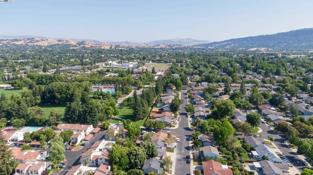 PLEASANT VALLEY - Residential