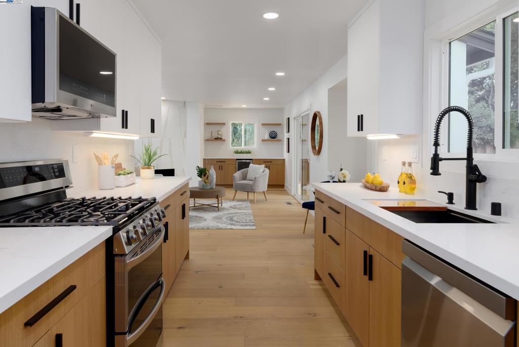 PLEASANT VALLEY - Residential