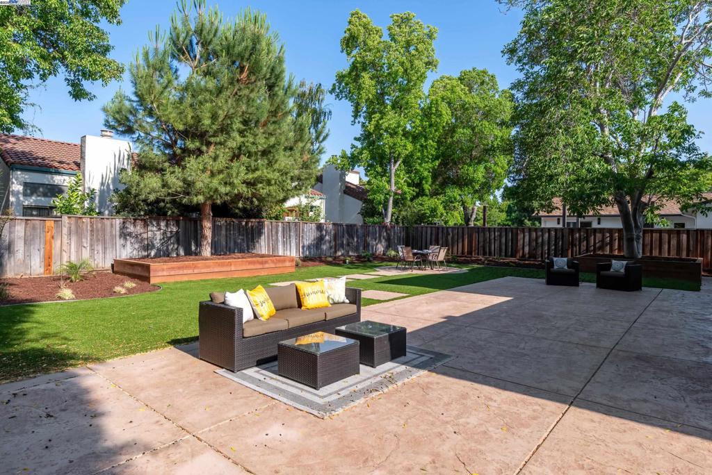 PLEASANT VALLEY - Residential
