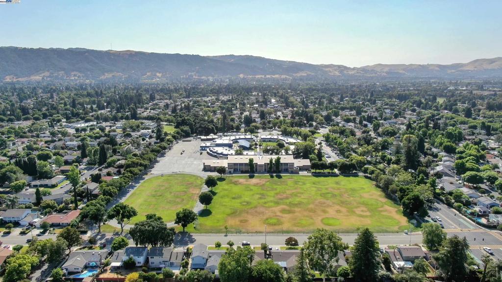 PLEASANT VALLEY - Residential