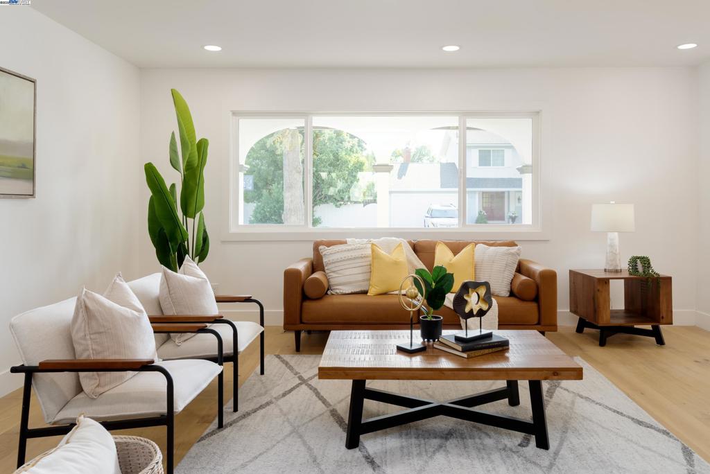 PLEASANT VALLEY - Residential