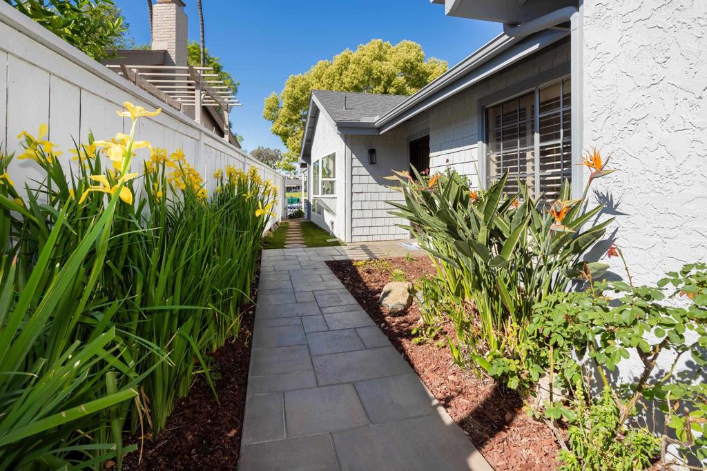 1554 Via Brisa Del Lago