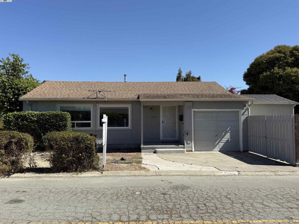 Welcome to 1552 Marelia CT, this corner lot house is full of natural light, conveniently located in the desirable San Pablo brookside neighborhood. This home features 2 bedroom and 1 bathroom, plus a bonus room next to the garage. The attached bonus room is great for home office, yoga and gym room. There are good enough parking spaces on front and side yard, RV access. The whole house has dual pane windows, upgraded recessed lighting, interior and exterior freshly painted, repainted kitchen cabinets, the loft which is on top of the garage has ample room for storage. The patio and deck perfectly increase more spaces for relaxing, enjoy tea and BBQ. Easy access to grocery store, restaurants, schools, freeway. Great opportunity to have this affordable starter home as your sweet home.