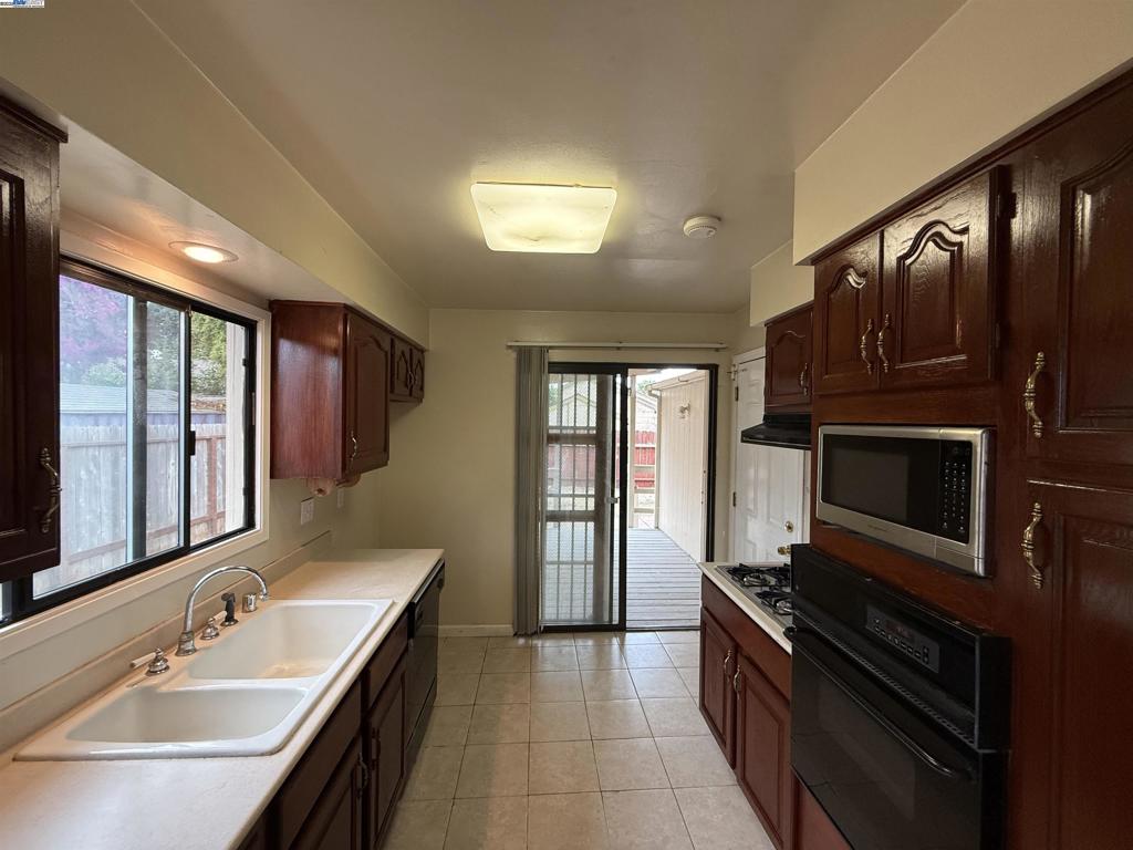 BROOKSIDE - Residential