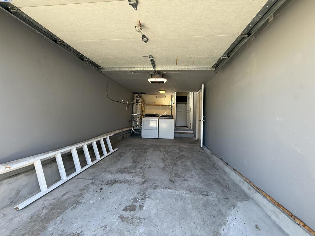 BROOKSIDE - Residential