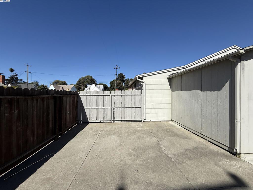BROOKSIDE - Residential