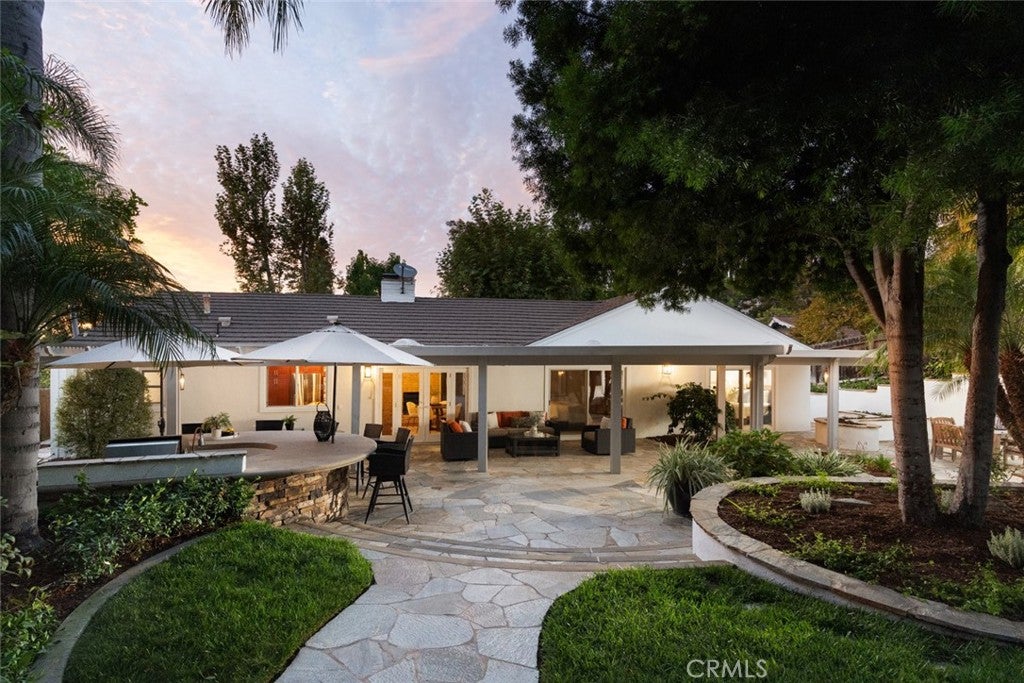 19122 Barrett Lane