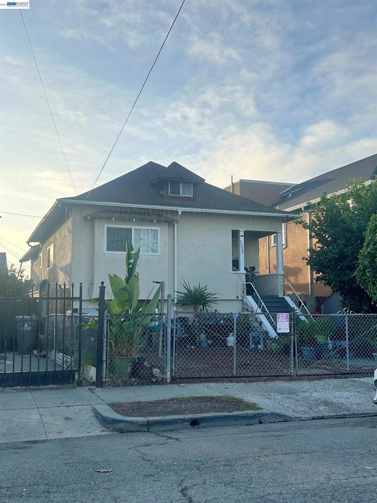 1530 40th Ave