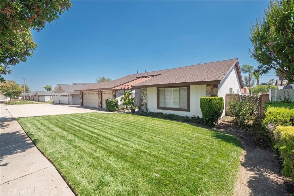 946 Coronado