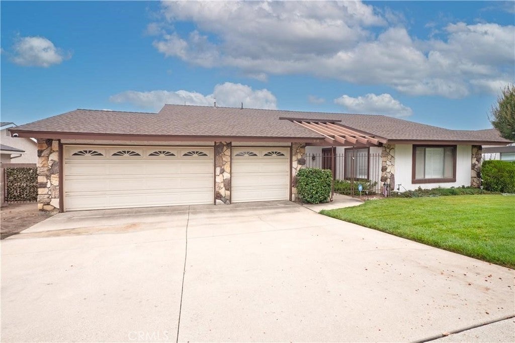 946 Coronado