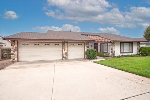 Photo of 946 Coronado ST, Upland, CA 91786 (MLS # CV26169092)