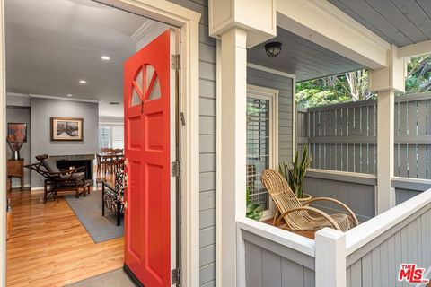 Photo of 1426 California Avenue #1, Santa Monica, CA 90403 (MLS # 25595727) Photo of 1426 California Avenue #1, Santa Monica, CA 90403 (MLS # 25595727)