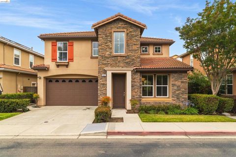 Photo of 423 Toscana Way WAY, Hayward, CA 94545 (MLS # 41136781)