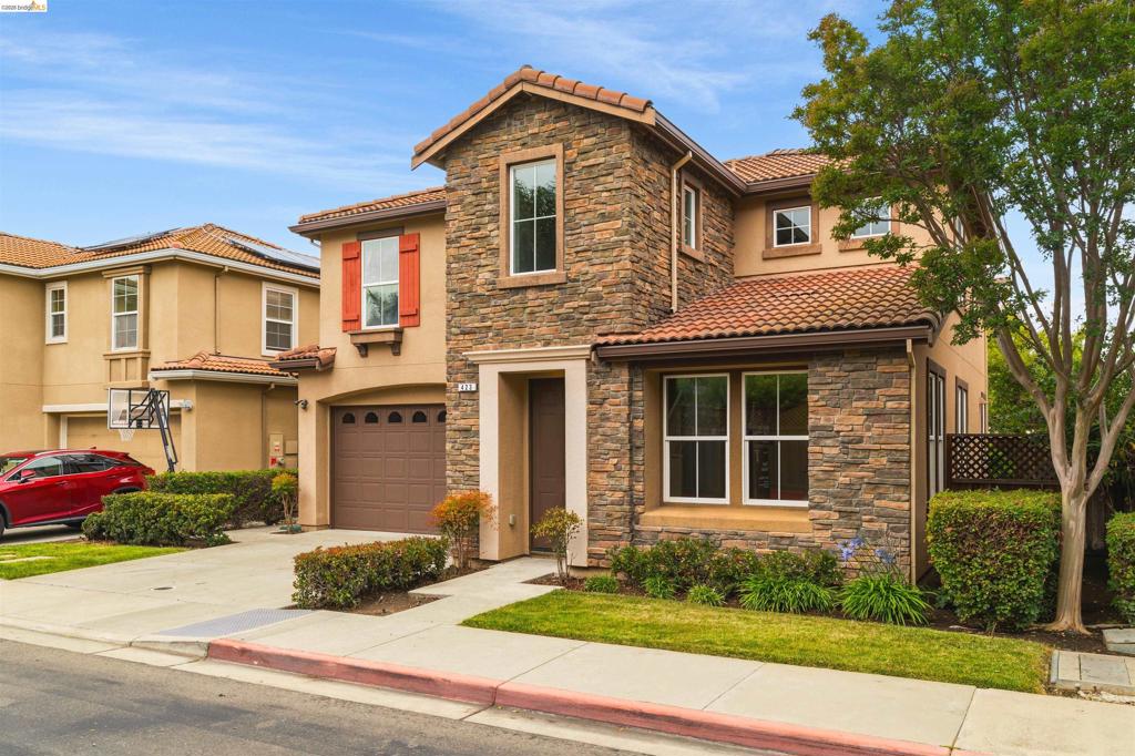 423 Toscana Way