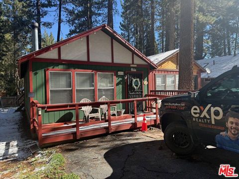 Photo of 42810 Willow Avenue, Big Bear, CA 92315 (MLS # 26717837)