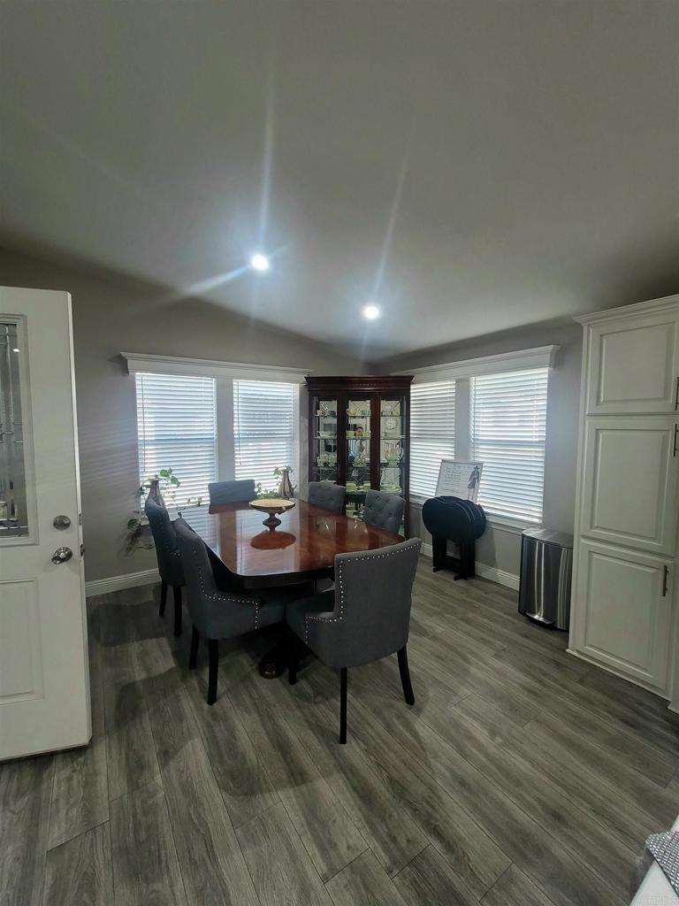 121 Orange Avenue 77