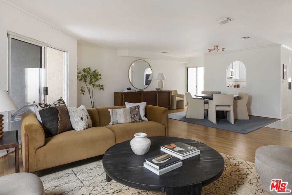 4003 Sunset Drive