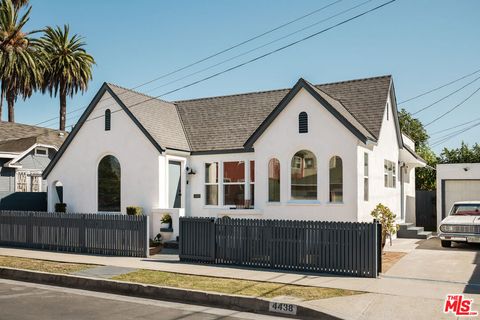 Photo of 4438 W 28th Street, Los Angeles, CA 90016 (MLS # 25585947)