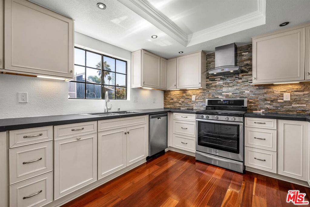2611 Carnegie Lane 3