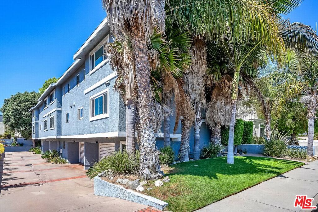 2611 Carnegie Lane 3