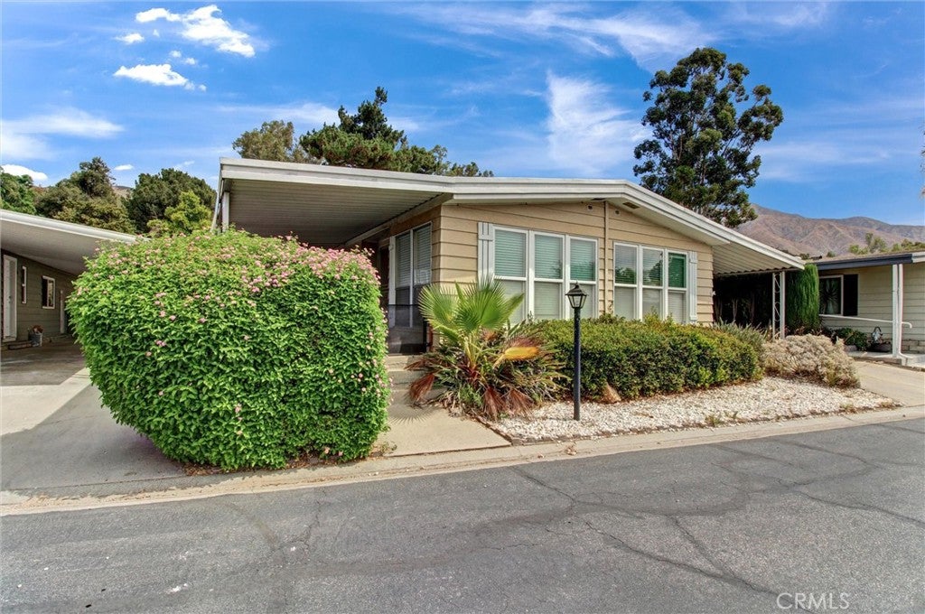 4040 E Piedmont 44