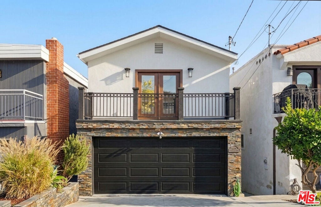 1633 Van Horne Lane