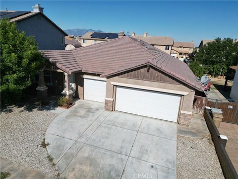 Photo of 9144 Cloud View Avenue, Hesperia, CA 92344 (MLS # HD25166304)
