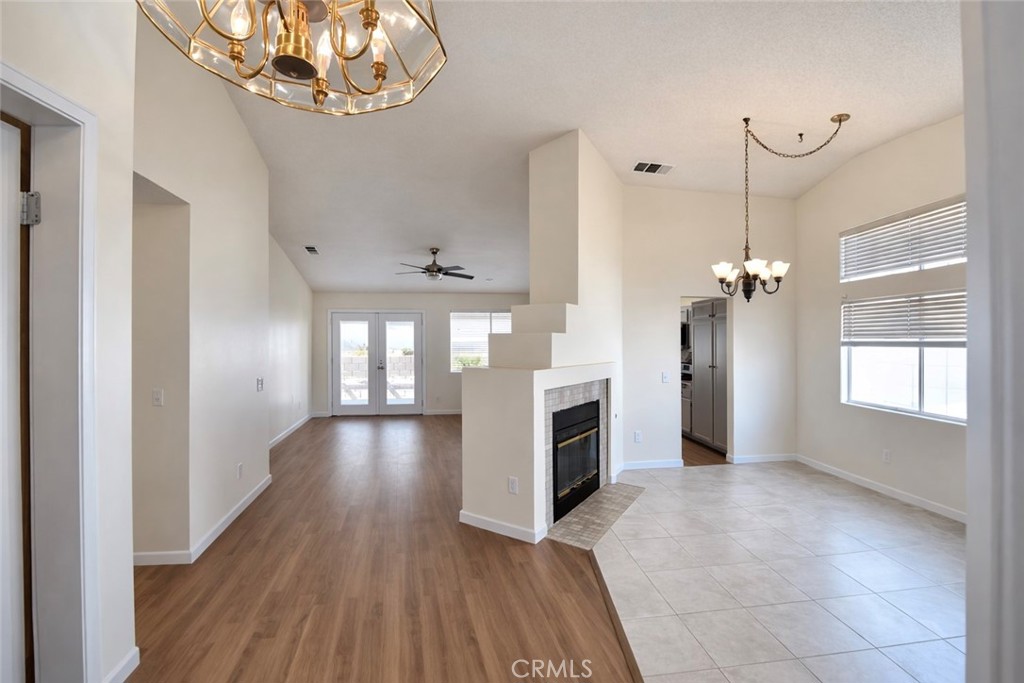 14129 La Mirada