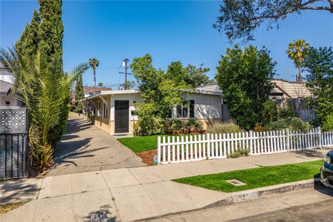 Photo of 5629 Cleon AVE, North Hollywood, CA 91601 (MLS # BB26098181)