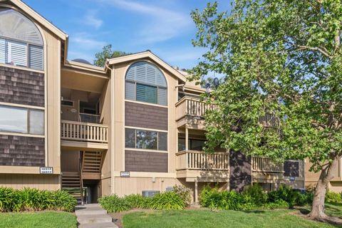 Photo of 16908 Sorrel Way, Morgan Hill, CA 95037 (MLS # ML82039002)