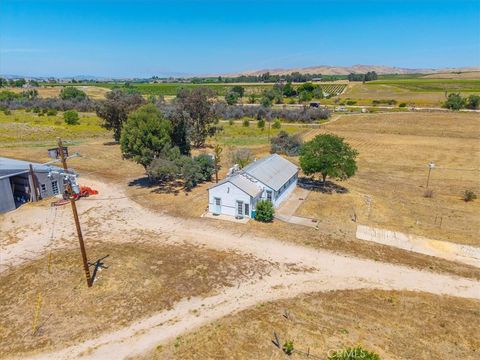 Tiny photo for 7865 Airport RD, Paso Robles, CA 93446 (MLS # NS26107228)
