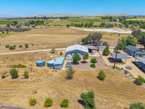 Tiny photo for 7865 Airport RD, Paso Robles, CA 93446 (MLS # NS26107228)
