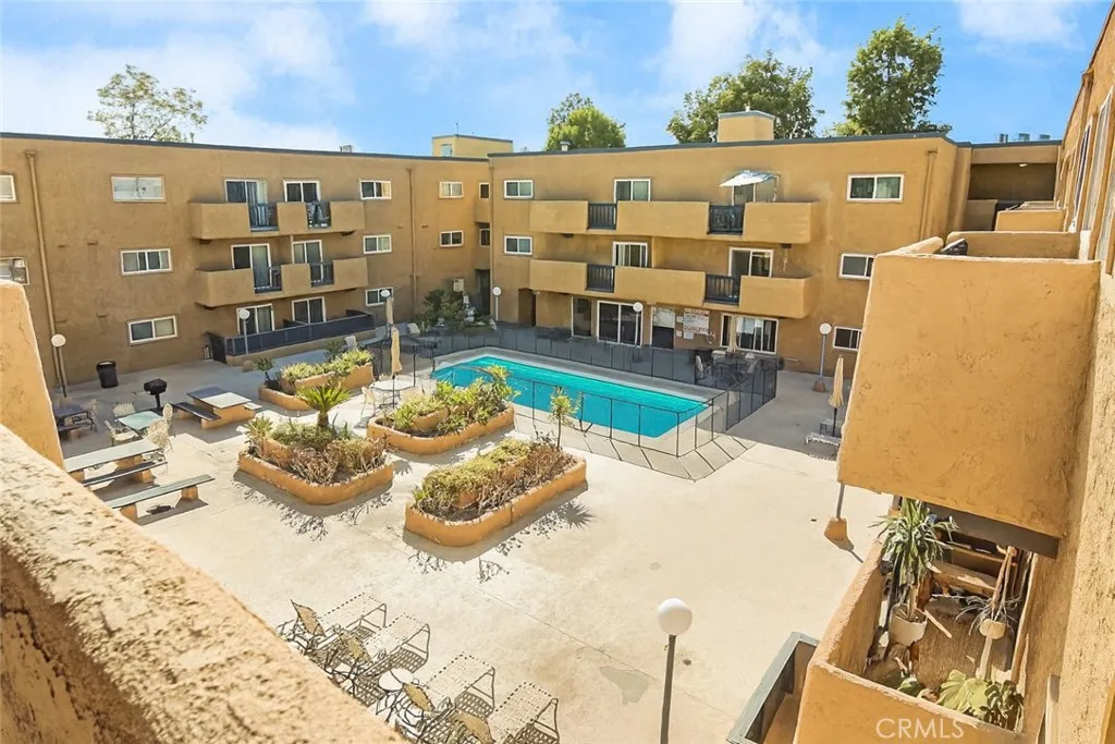 Pasadena, California 91101, United States, 1 Bedroom Bedrooms, ,1 BathroomBathrooms,Residential,Active,227797