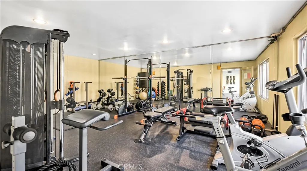 Pasadena, California 91101, United States, 1 Bedroom Bedrooms, ,1 BathroomBathrooms,Residential,Active,227797