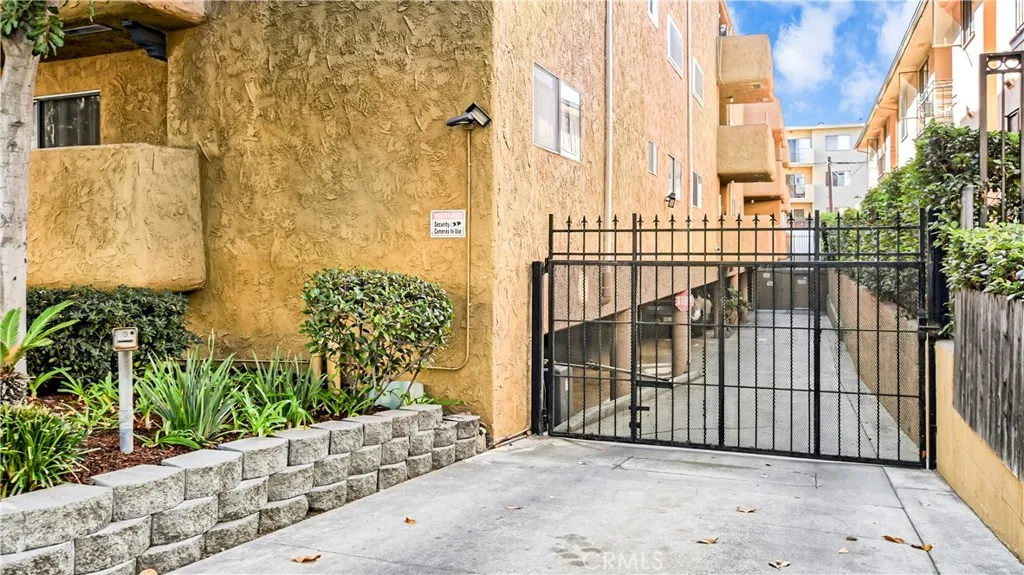 Pasadena, California 91101, United States, 1 Bedroom Bedrooms, ,1 BathroomBathrooms,Residential,Active,227797