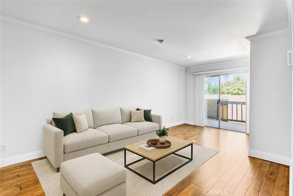 Pasadena, California 91101, United States, 1 Bedroom Bedrooms, ,1 BathroomBathrooms,Residential,Active,227797