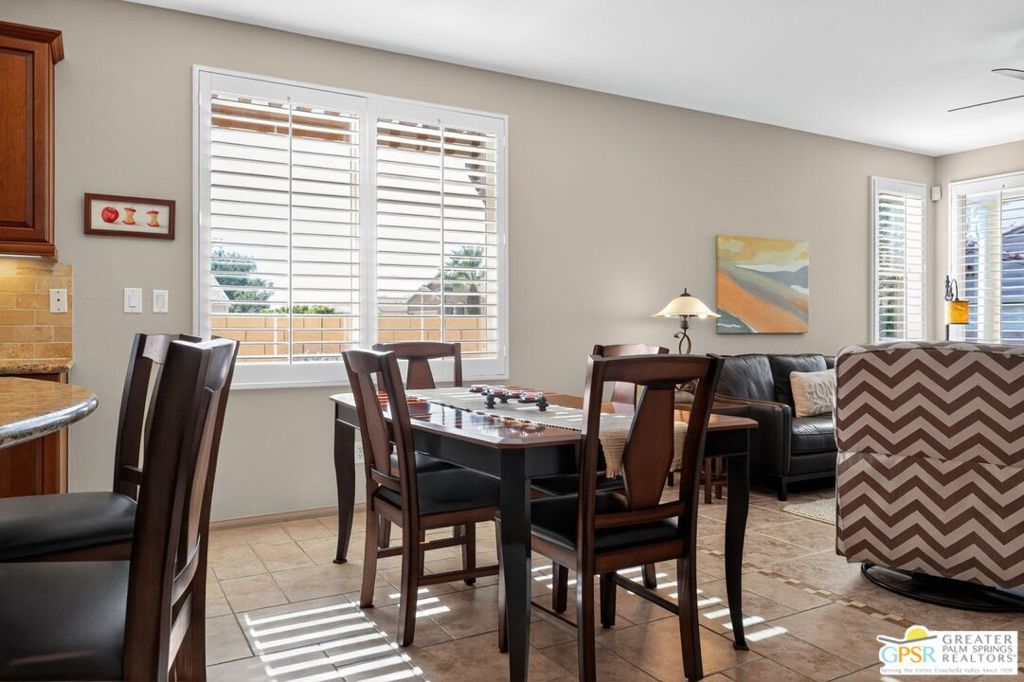 Four Seasons - Residential