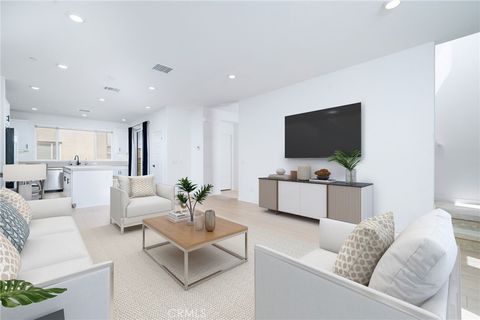 Photo of 26938 Tanager Ln, Valencia, CA 91381 (MLS # CV26081288)