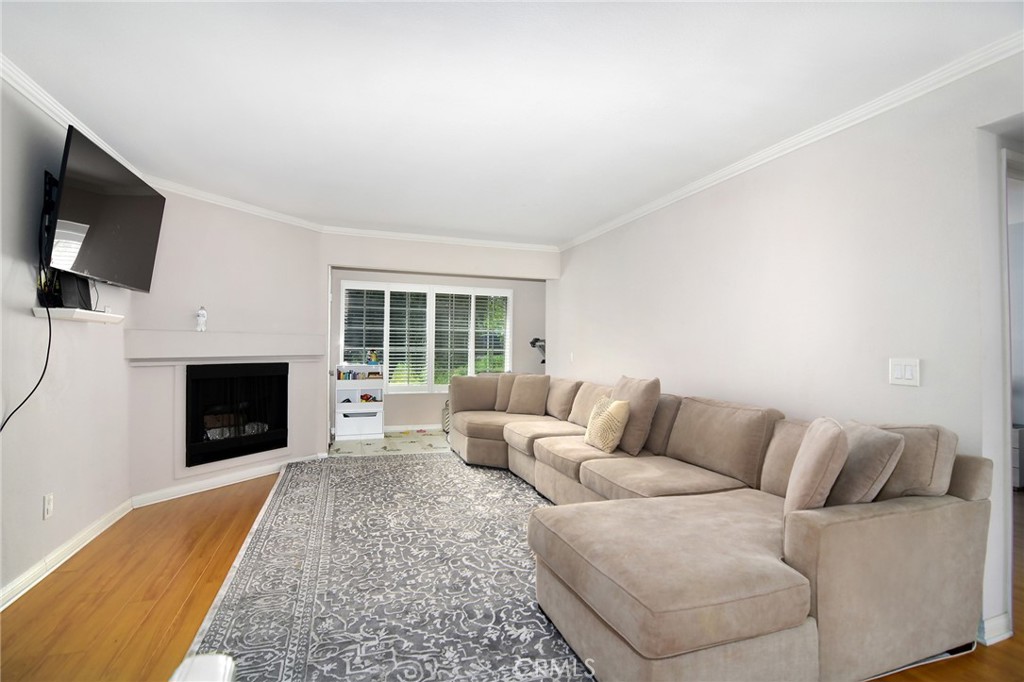 5530 Owensmouth Avenue 123