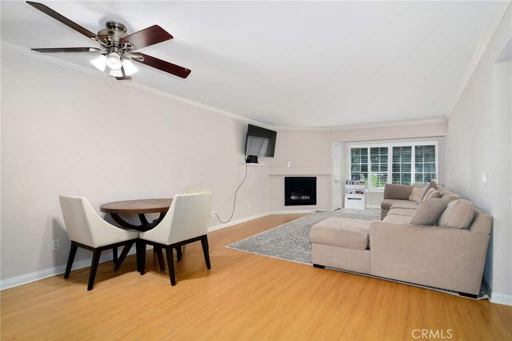 5530 Owensmouth Avenue 123