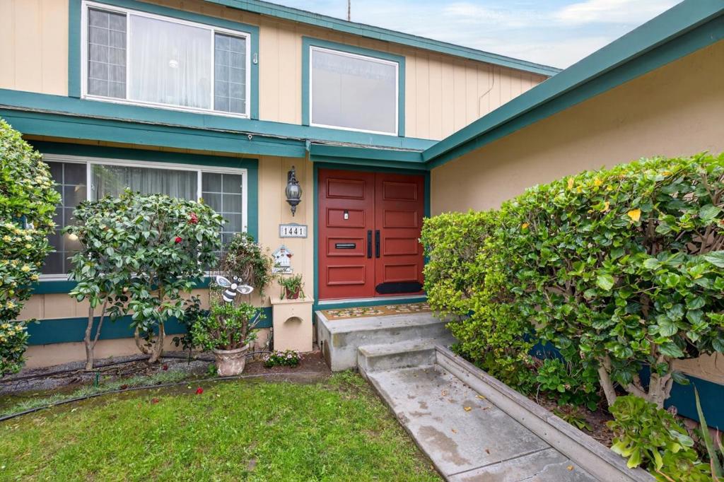 1441 Goldenlake Road