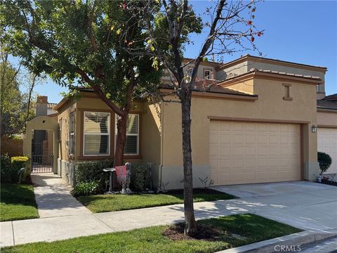 Photo of 23733 Noble Fir Court, Valencia, CA 91354 (MLS # SR26023066)