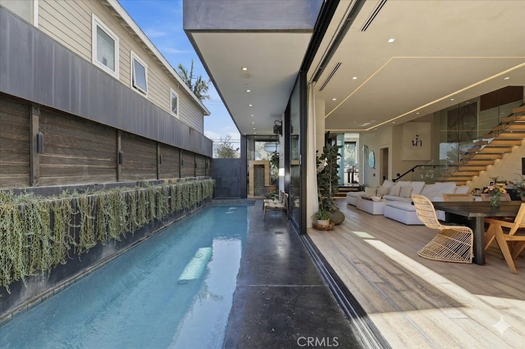 750 California Avenue, Venice CA 90291