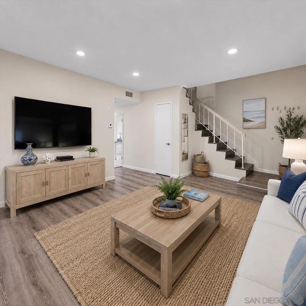 5006 Ducos Pl