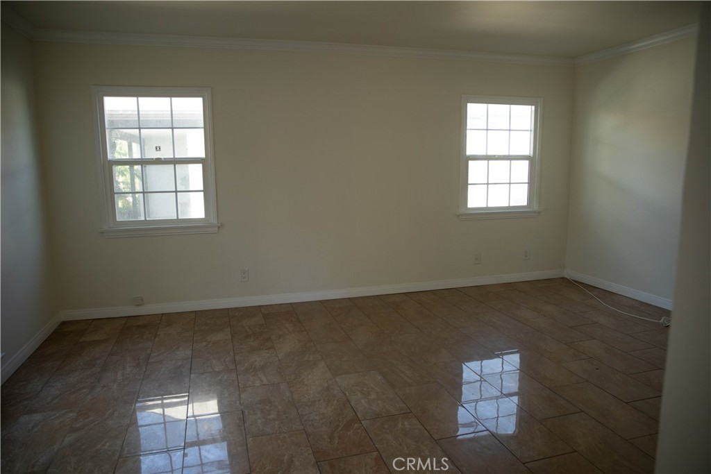 9726 Kauffman Avenue