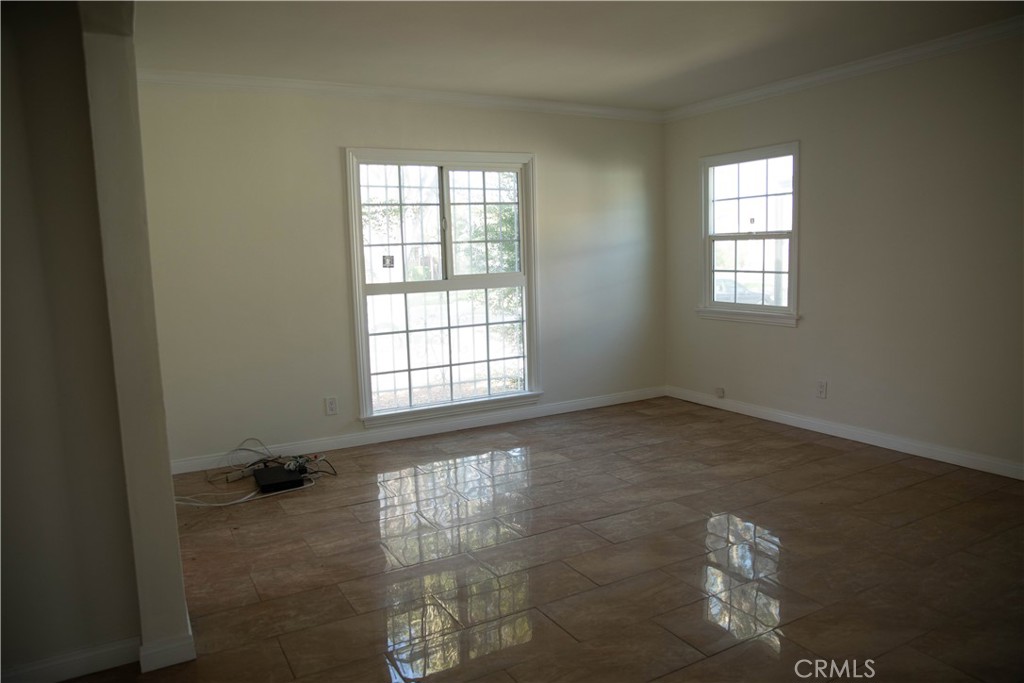 9726 Kauffman Avenue