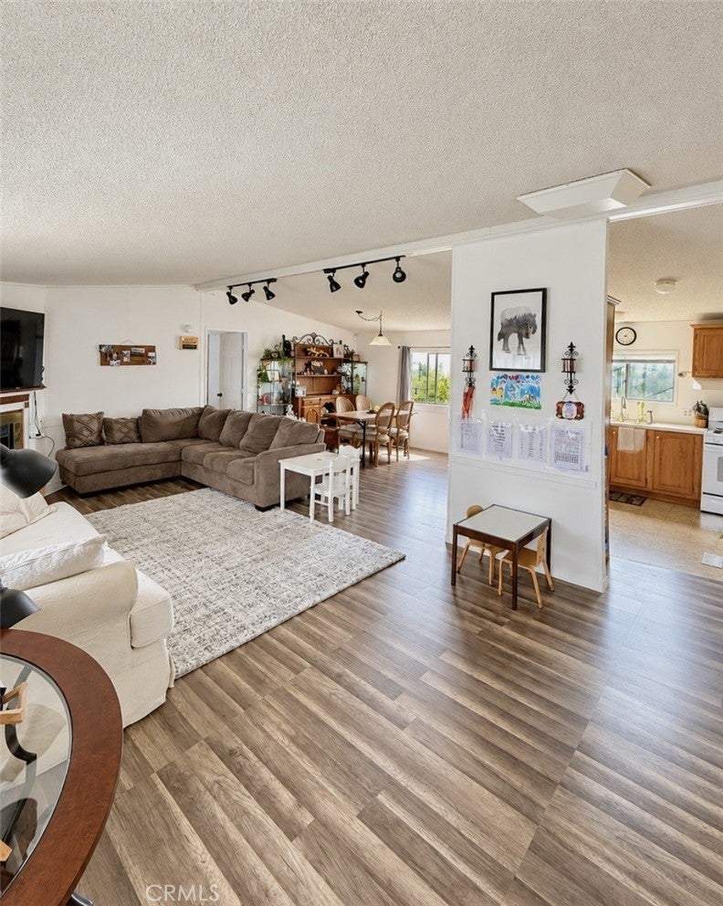 29021 Bouquet Canyon 290