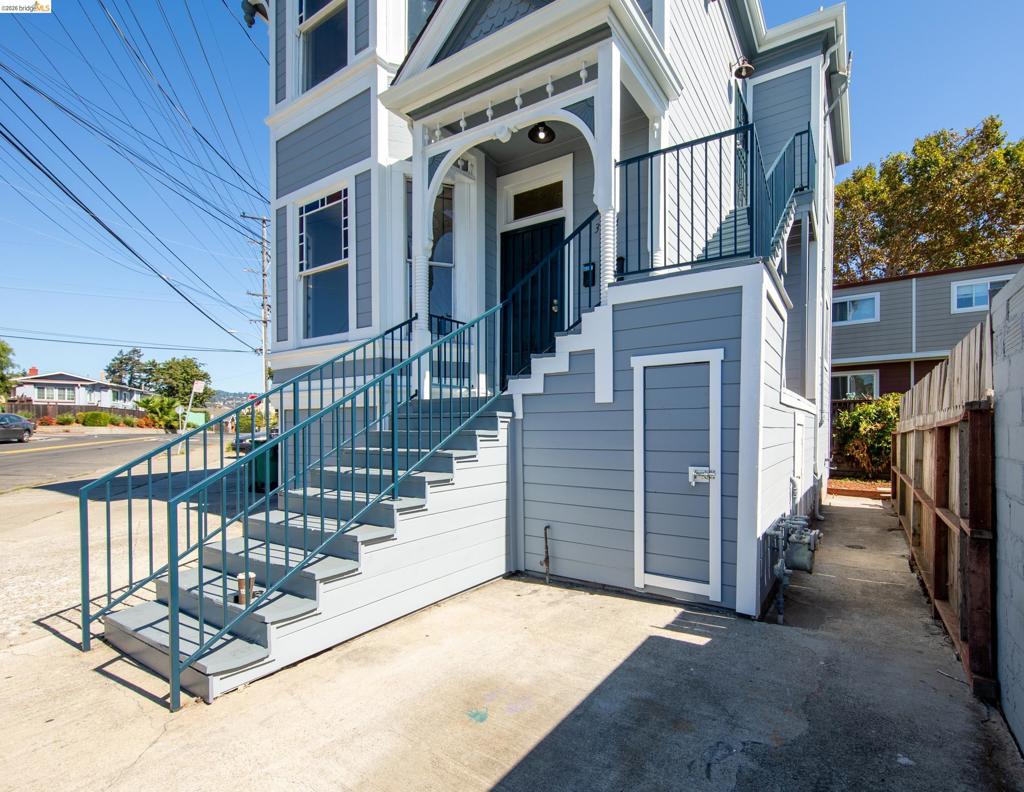 3214 13Th Ave